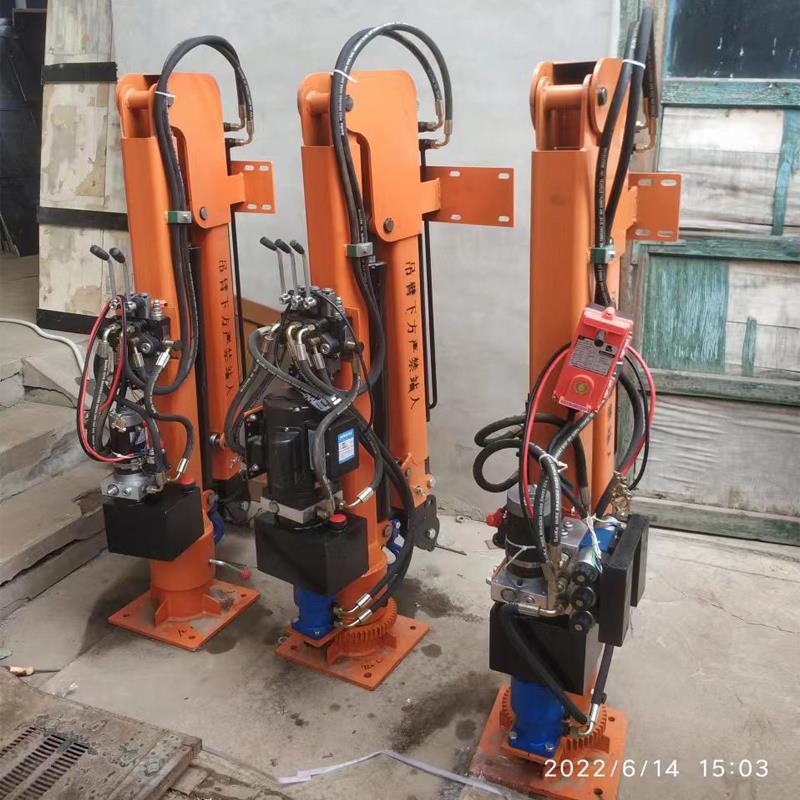 湖西乡重汽蓝牌随车吊 3.2吨 国六动力强 液压驱动 农用自卸起重机